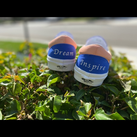 Custom vans - Picture 11 of 12